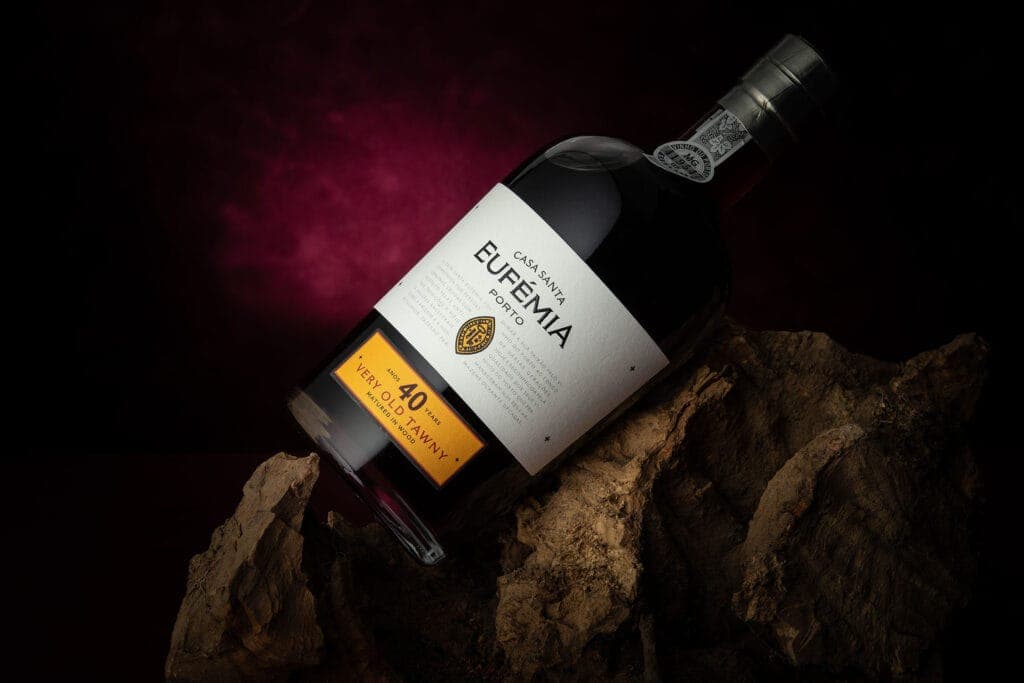 Tawny 40 Anos sobre xisto do Douro